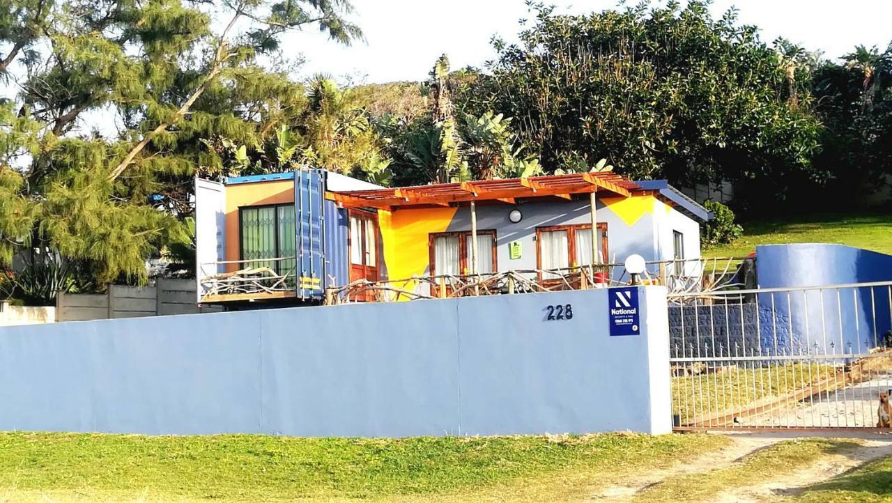 Blue Space Beach House Port Shepstone Esterno foto